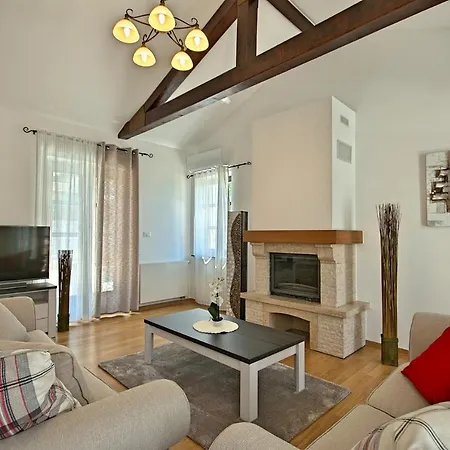 Zahara Villa