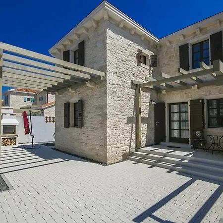 Zahara Villa *